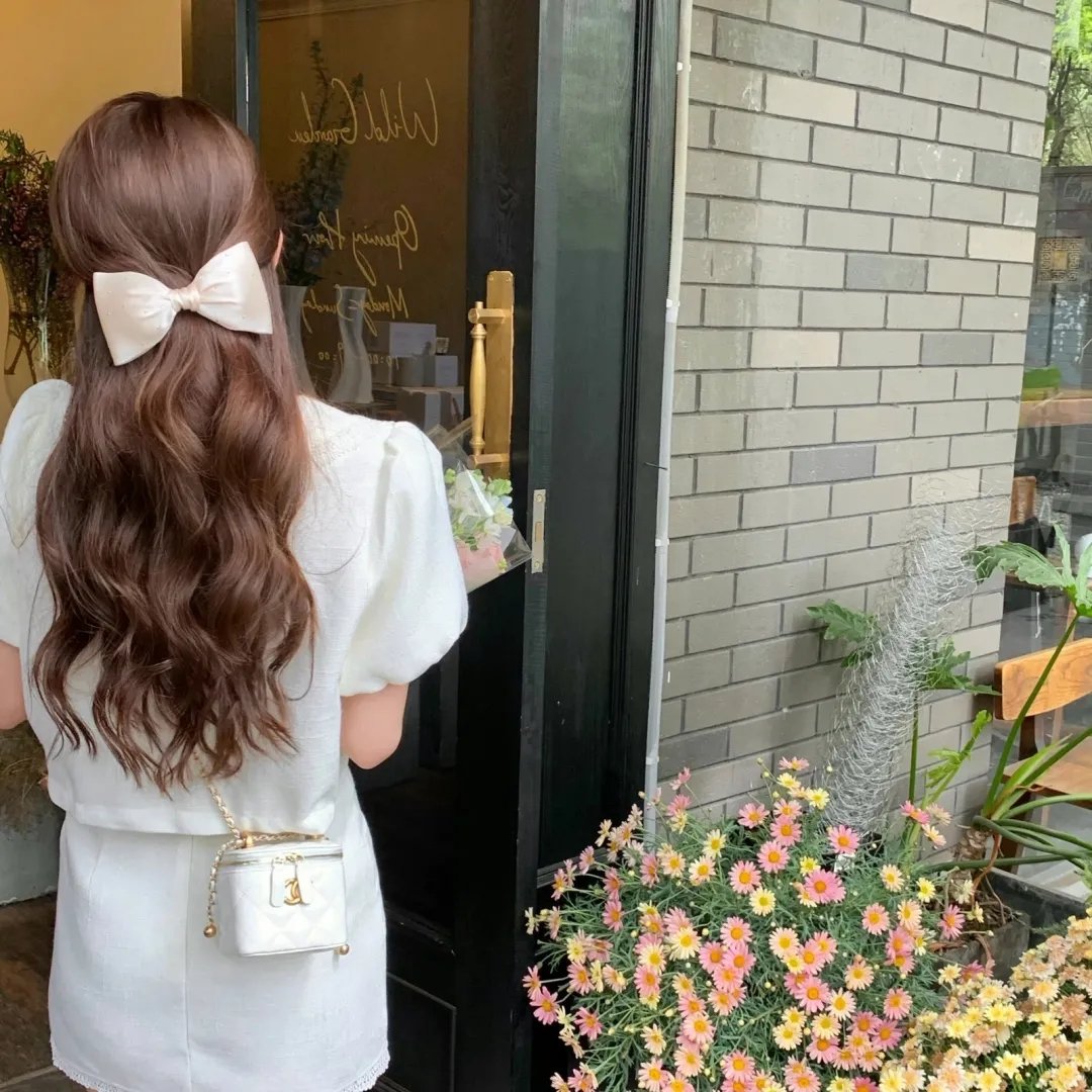 噤界